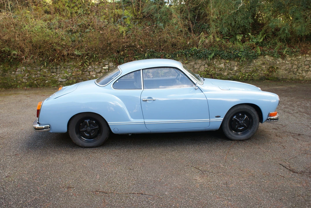 Volkswagen Karmann Ghia Type 14 - Image 3 of 6