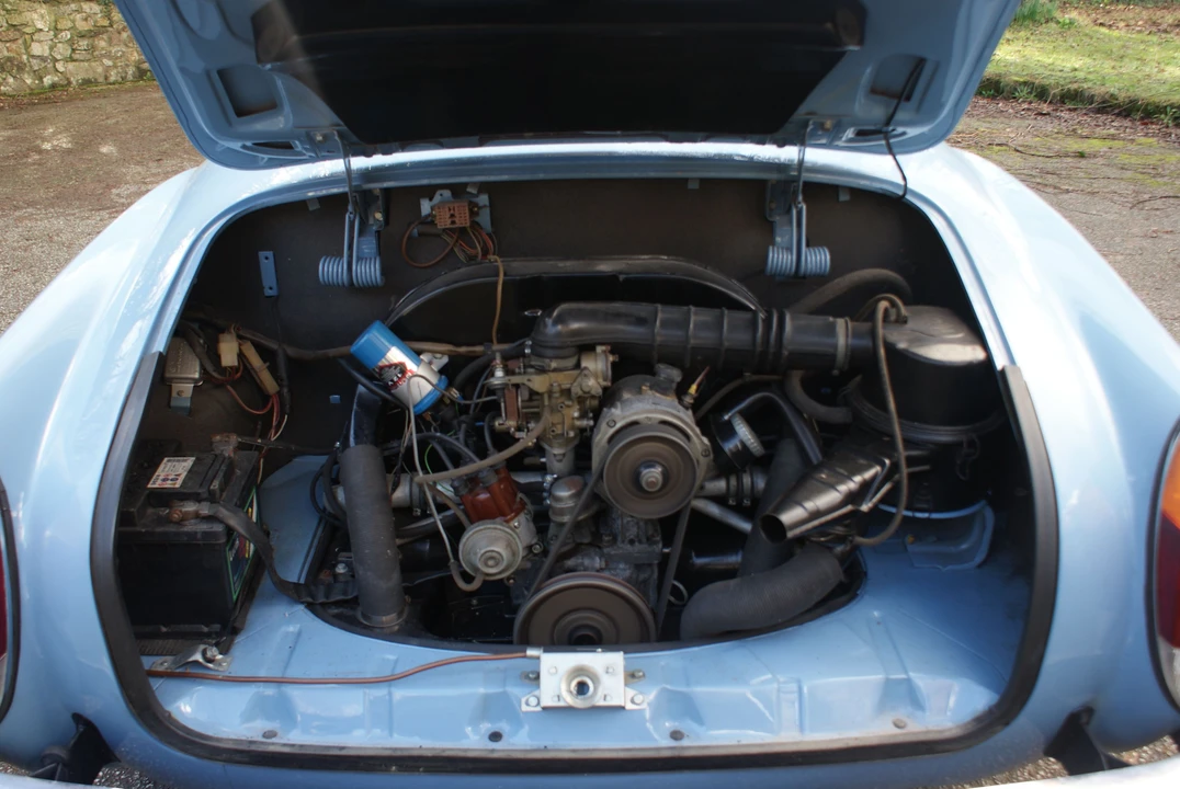 Volkswagen Karmann Ghia Type 14 - Image 5 of 6