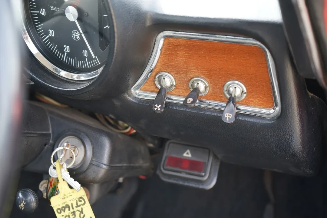 1974 Alfa Romeo GT 1600 Junior - Image 14 of 30