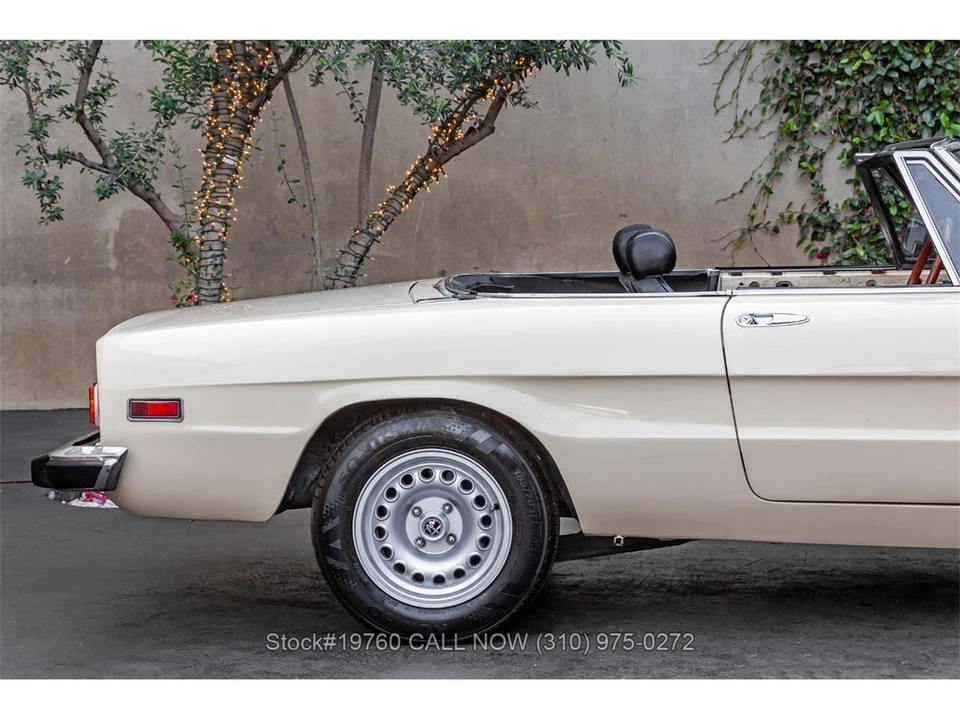 1974 Alfa Romeo 2000 GT Veloce - Image 16 of 31