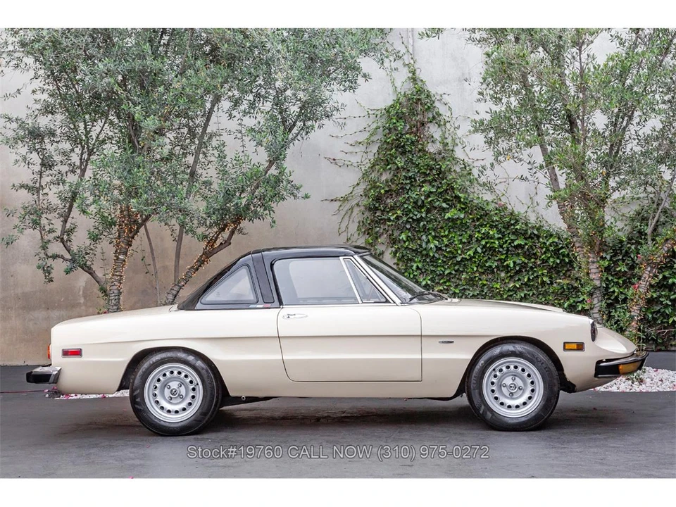 1974 Alfa Romeo 2000 GT Veloce - Image 9 of 31