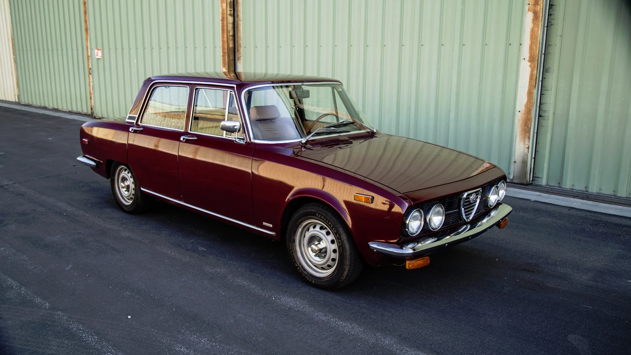 1974 Alfa Romeo 2000 GT Veloce - Image 6 of 31