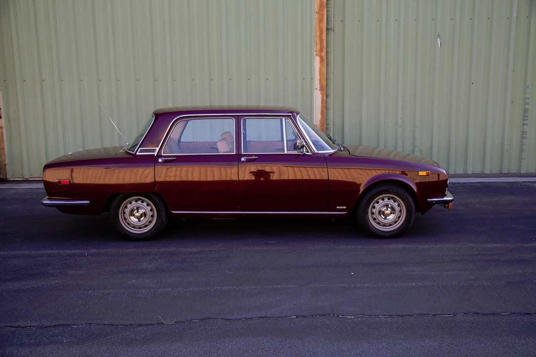 1974 Alfa Romeo 2000 GT Veloce - Image 5 of 31