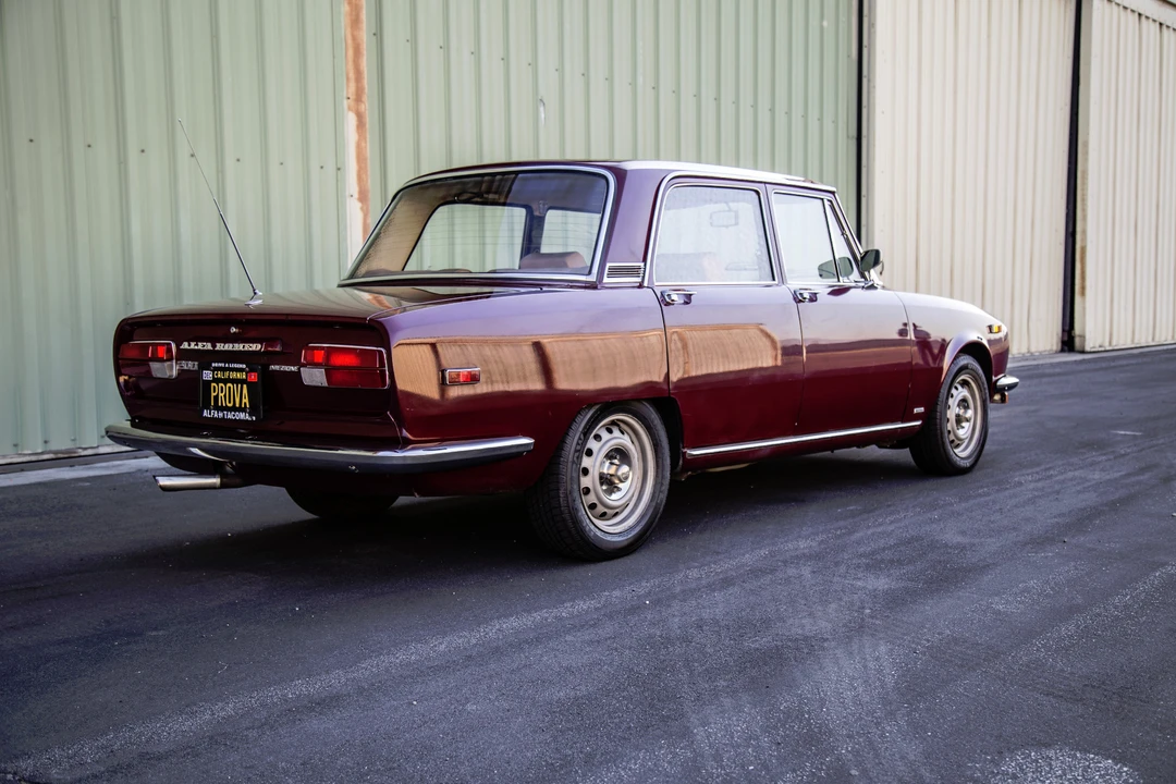 1974 Alfa Romeo 2000 GT Veloce - Image 2 of 31
