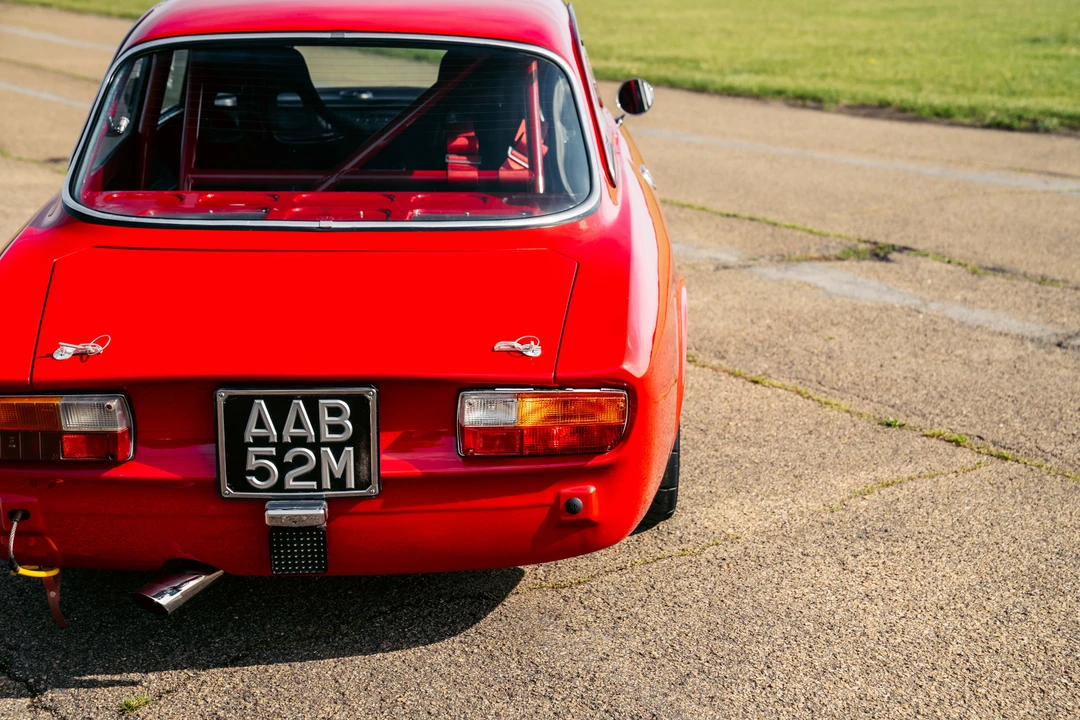 1974 Alfa Romeo 2000 GT Veloce - Image 18 of 31