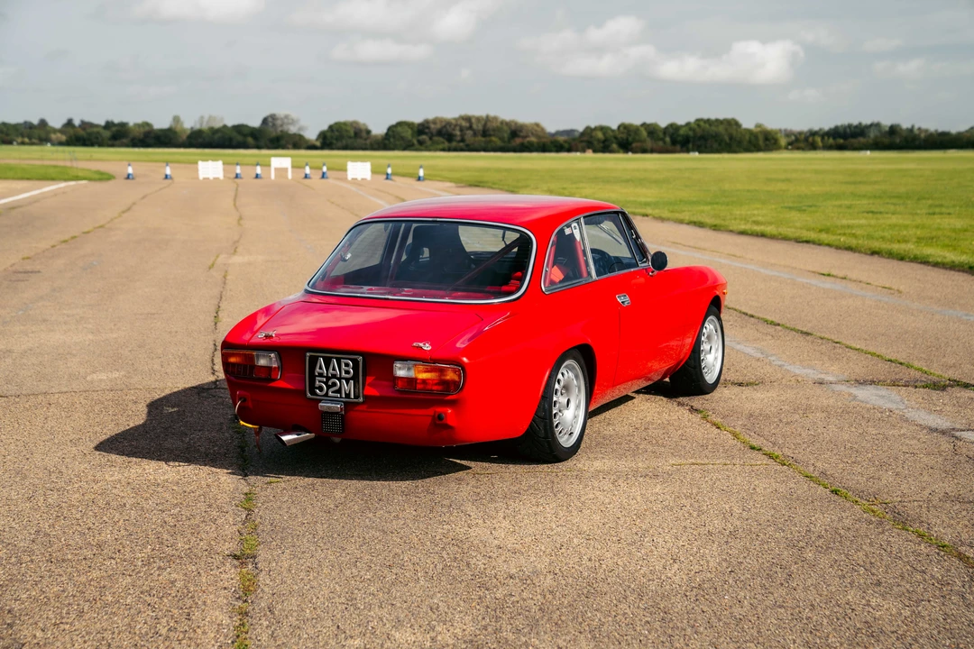1974 Alfa Romeo 2000 GT Veloce - Image 25 of 31