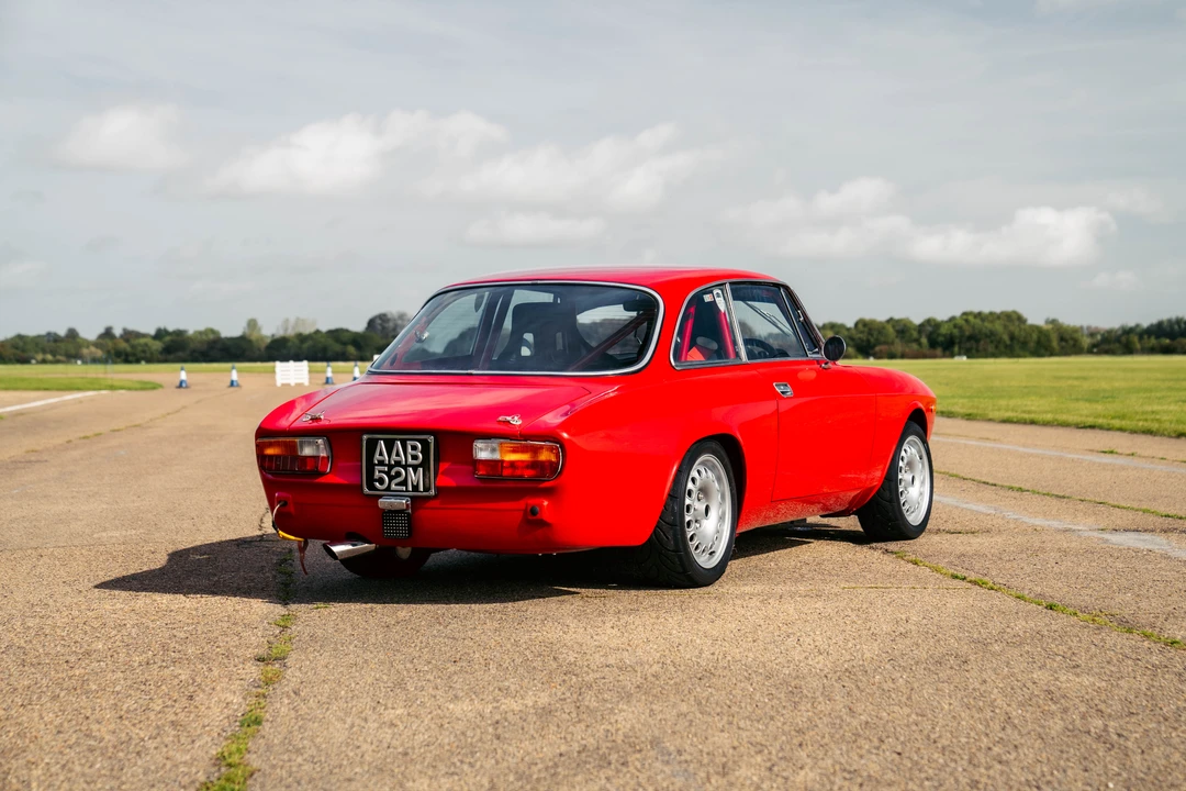 1974 Alfa Romeo 2000 GT Veloce - Image 8 of 31