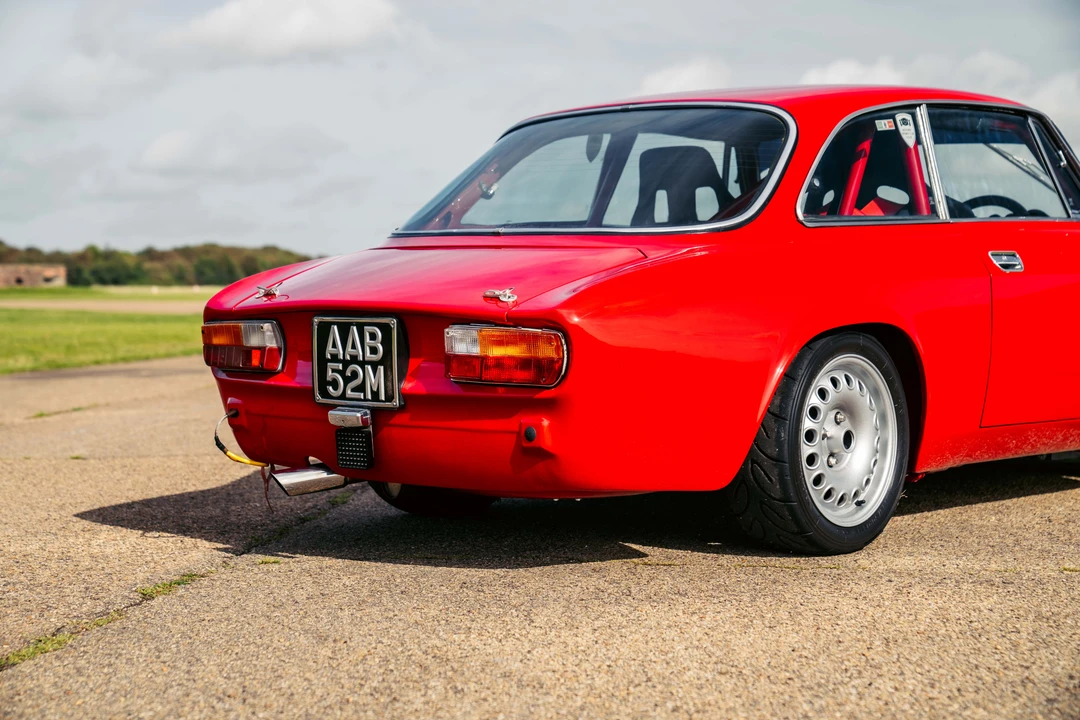 1974 Alfa Romeo 2000 GT Veloce - Image 13 of 31