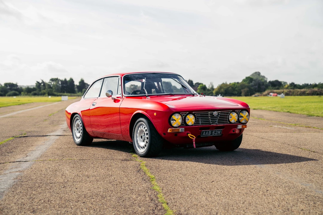 1974 Alfa Romeo 2000 GT Veloce - Image 10 of 31