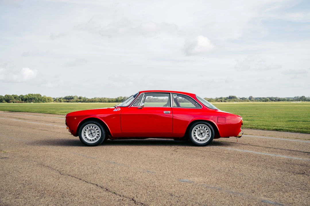 1974 Alfa Romeo 2000 GT Veloce - Image 5 of 31