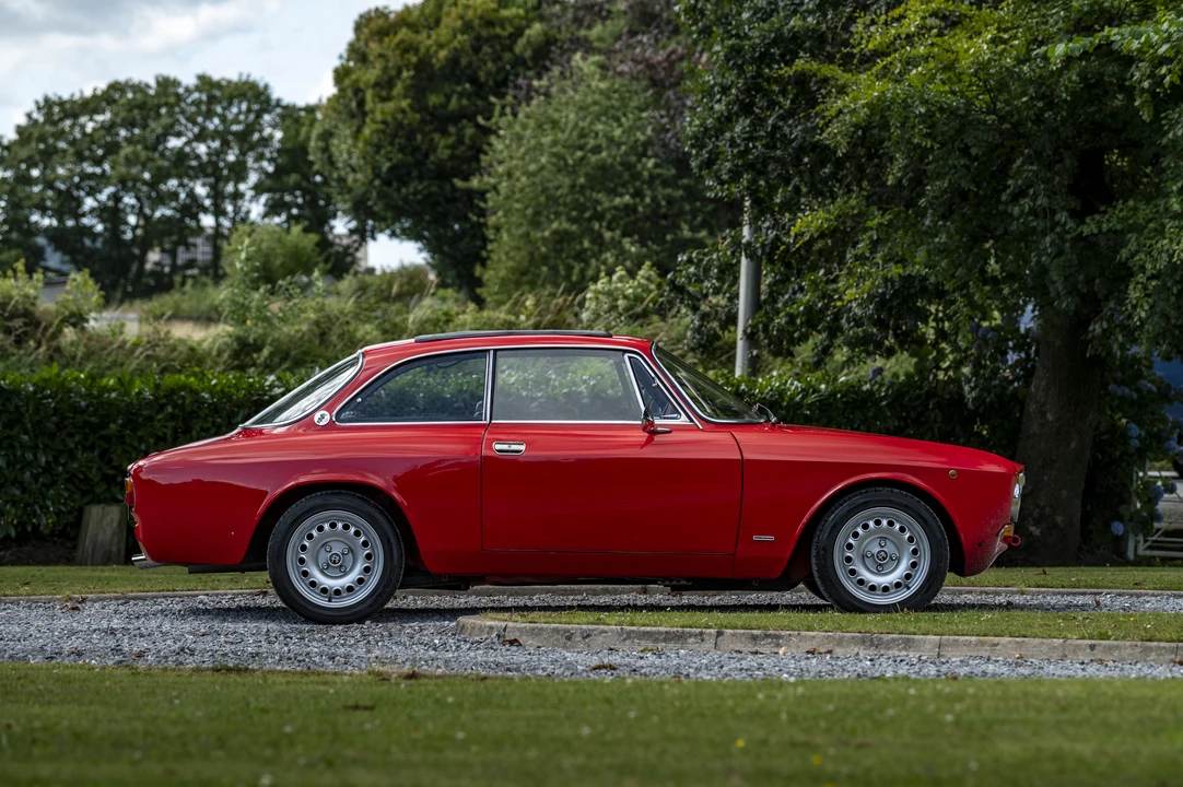 1974 Alfa Romeo 2000 GT Veloce - Image 4 of 31