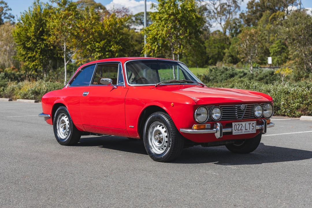 1975 Alfa Romeo 2000 GT Veloce - Image 9 of 31