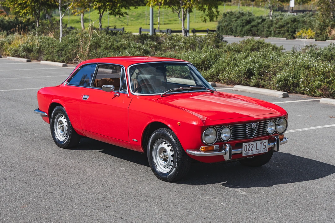 1975 Alfa Romeo 2000 GT Veloce - Image 17 of 31