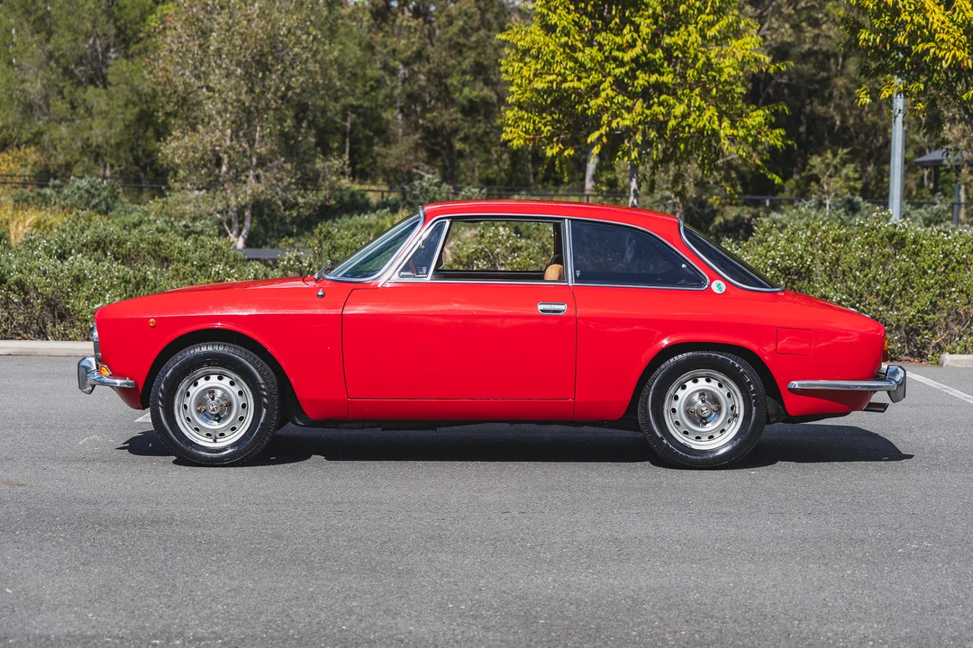 1975 Alfa Romeo 2000 GT Veloce - Image 20 of 31
