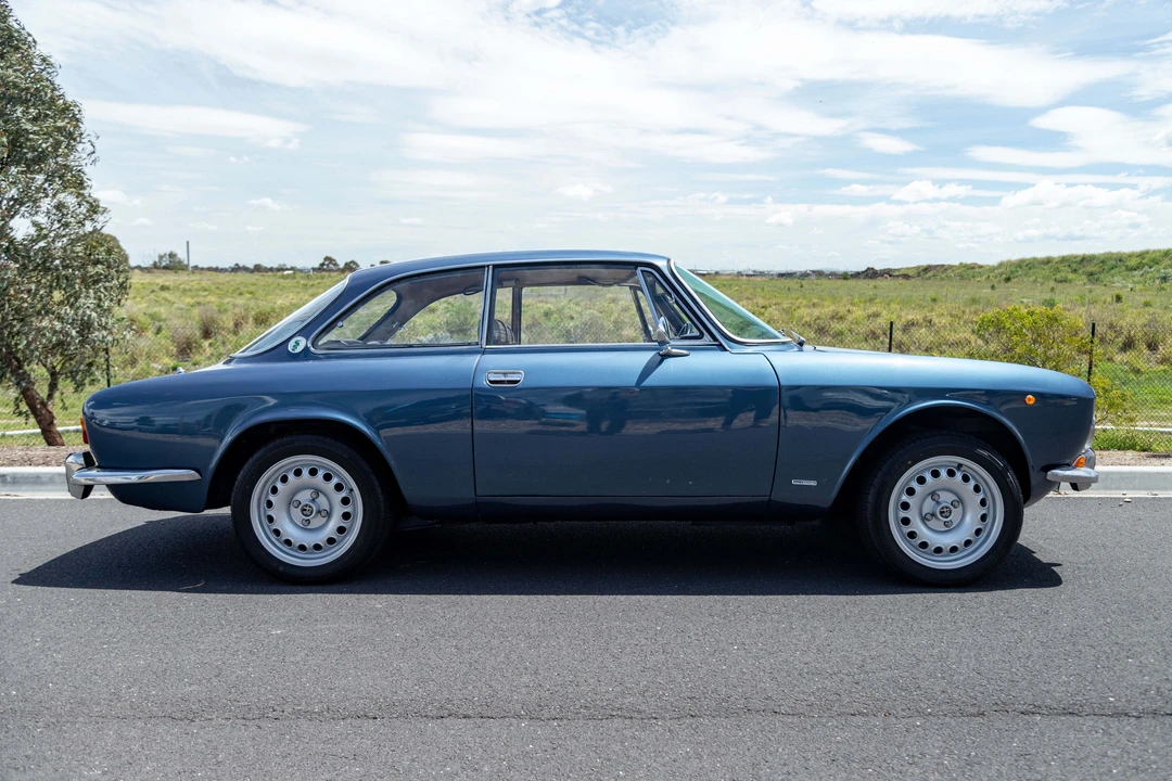1974 Alfa Romeo 2000 GT Veloce - Image 8 of 31