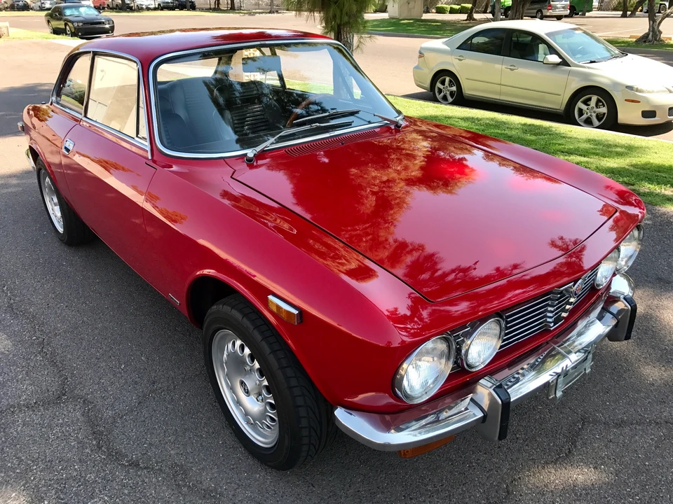 1974 Alfa Romeo 2000 GT Veloce - Image 4 of 31