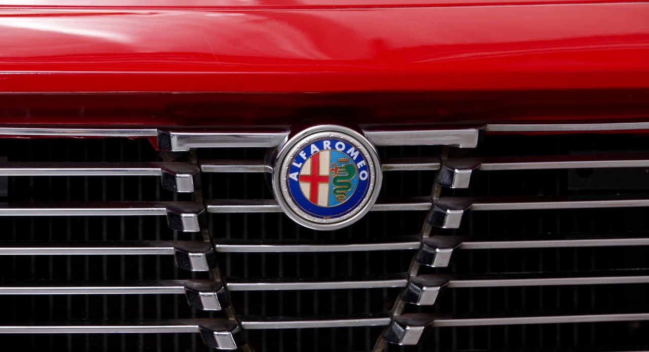 1974 Alfa Romeo 2000 GT Veloce - Image 18 of 31