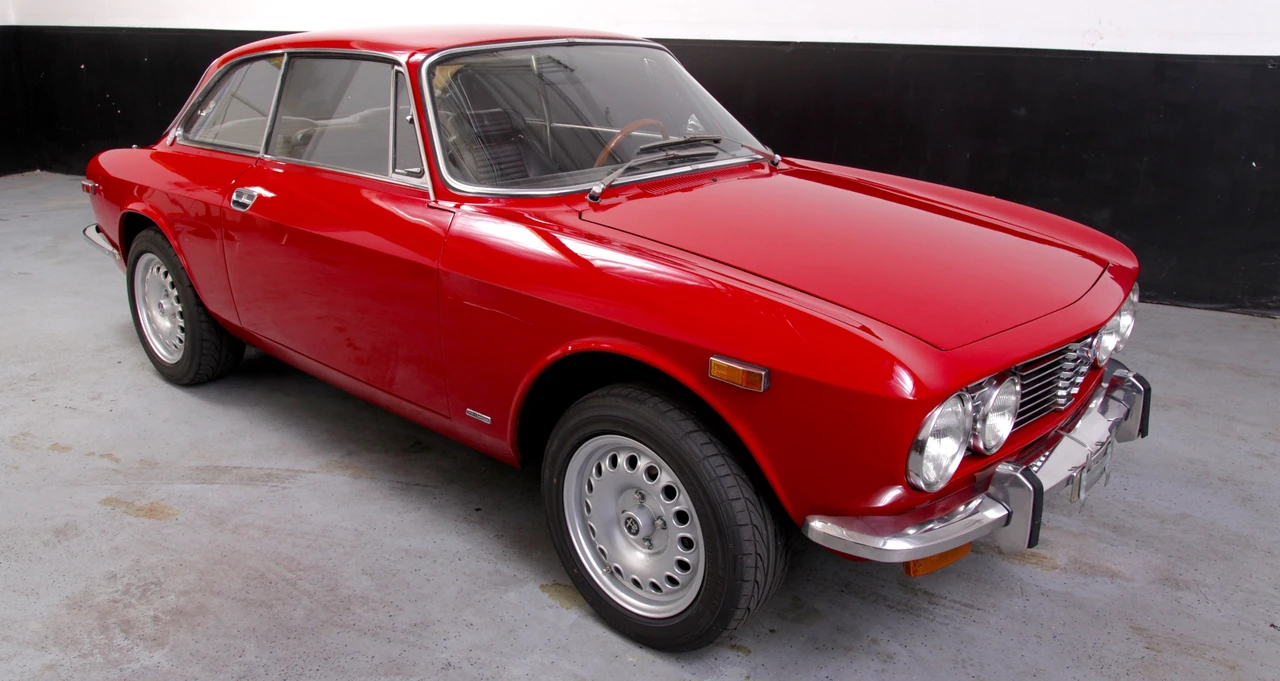 1974 Alfa Romeo 2000 GT Veloce - Image 6 of 31