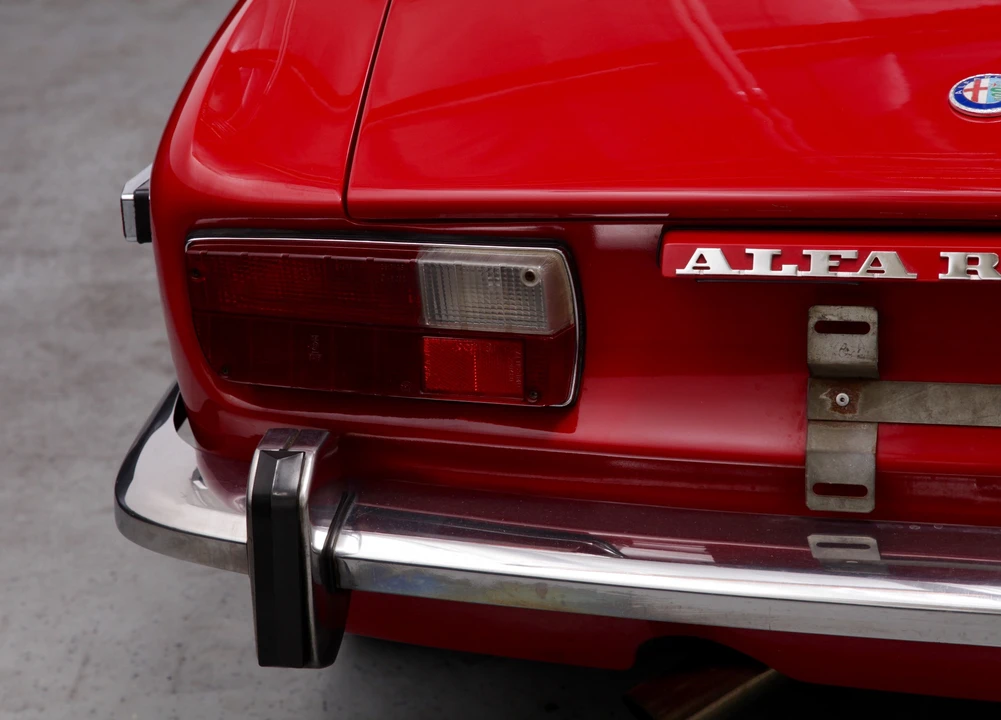 1974 Alfa Romeo 2000 GT Veloce - Image 24 of 31