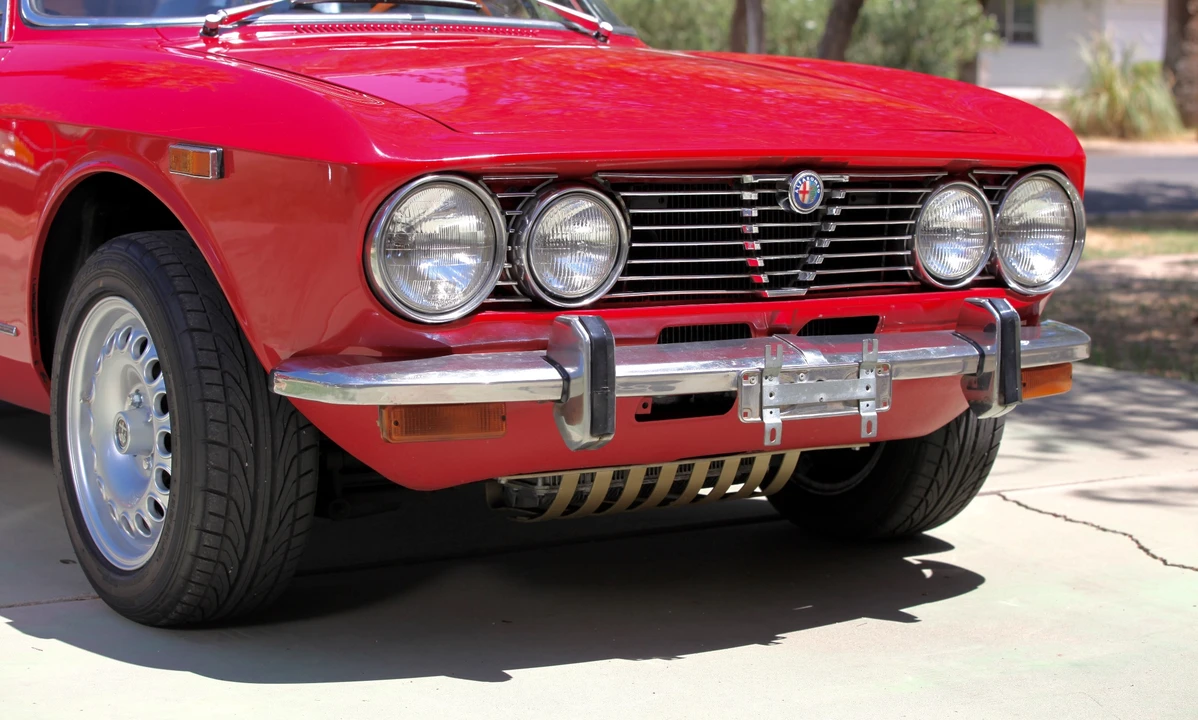 1974 Alfa Romeo 2000 GT Veloce - Image 13 of 31