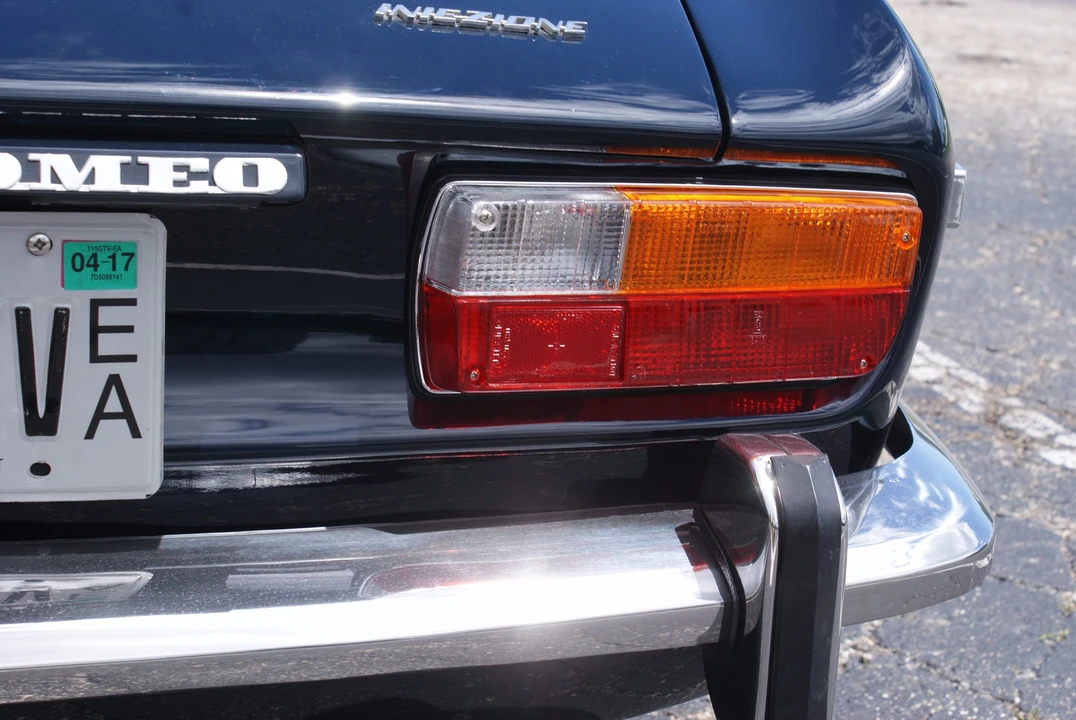 1974 Alfa Romeo 2000 GT Veloce - Image 18 of 31