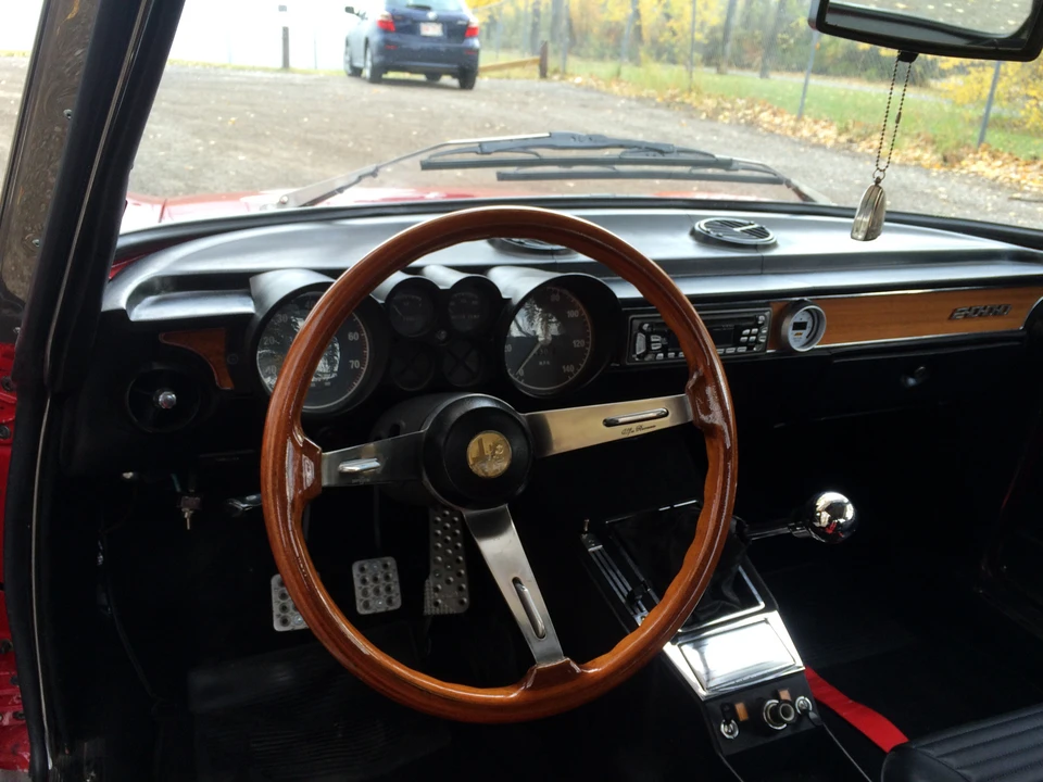 1974 Alfa Romeo 2000 GT Veloce - Image 17 of 31