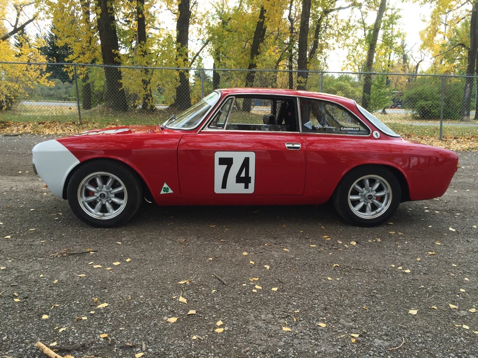 1974 Alfa Romeo 2000 GT Veloce - Image 4 of 31