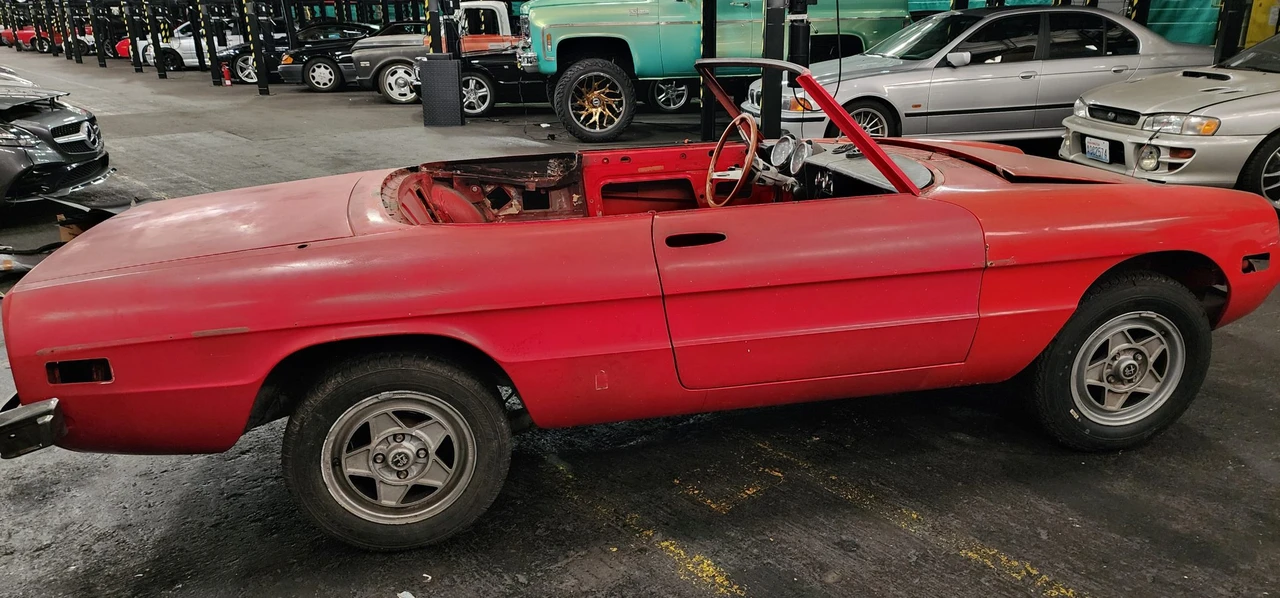 1974 Alfa Romeo Series 2 - Image 9 of 31
