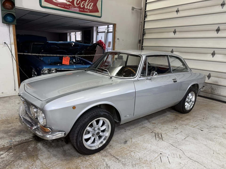 1974 Alfa Romeo GT 1300 Junior - Image 19 of 31