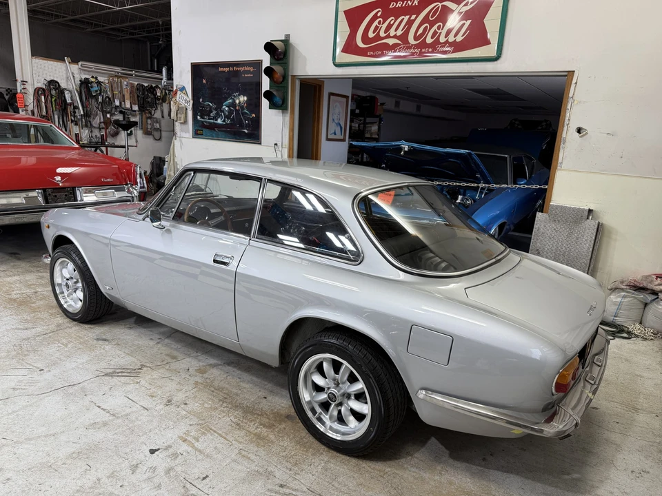 1974 Alfa Romeo GT 1300 Junior - Image 21 of 31