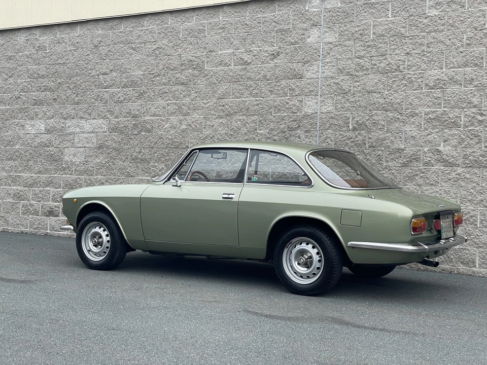 1974 Alfa Romeo GT 1600 Junior - Image 8 of 31