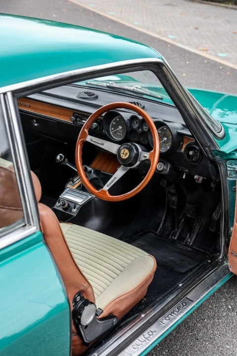 1974 Alfa Romeo 2000 GT Veloce - Image 13 of 30