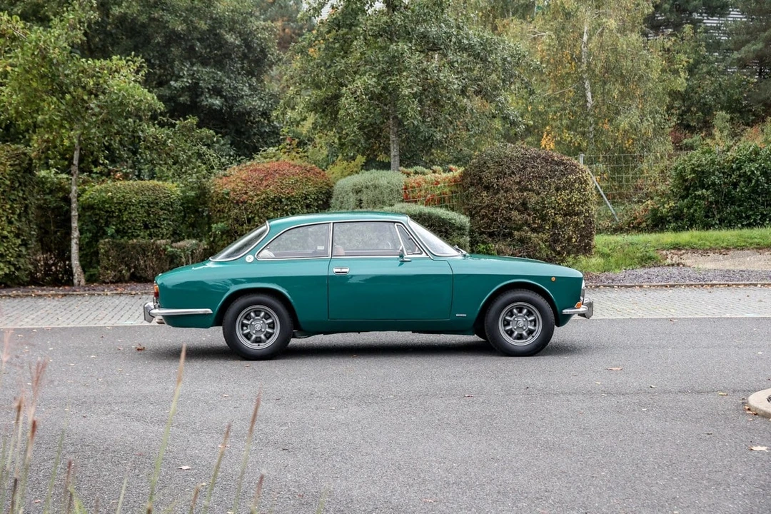 1974 Alfa Romeo 2000 GT Veloce - Image 9 of 30