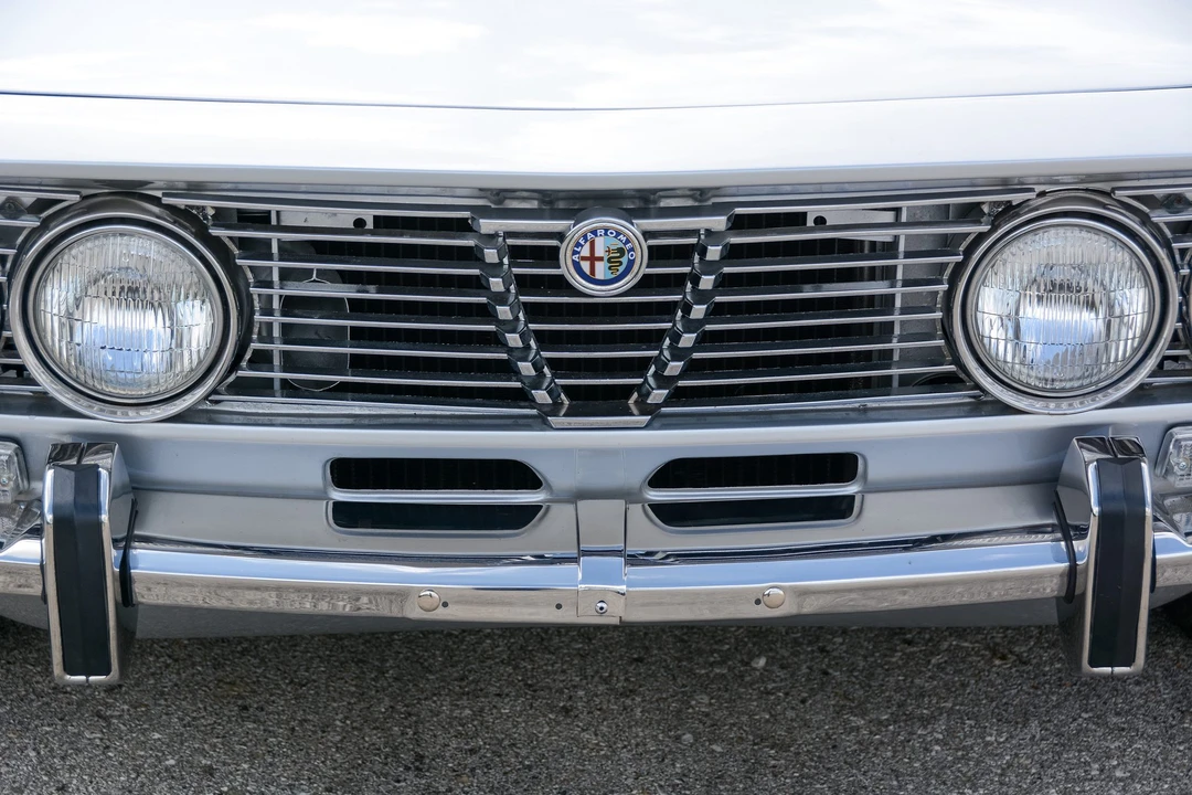 1974 Alfa Romeo 2000 GT Veloce - Image 11 of 31