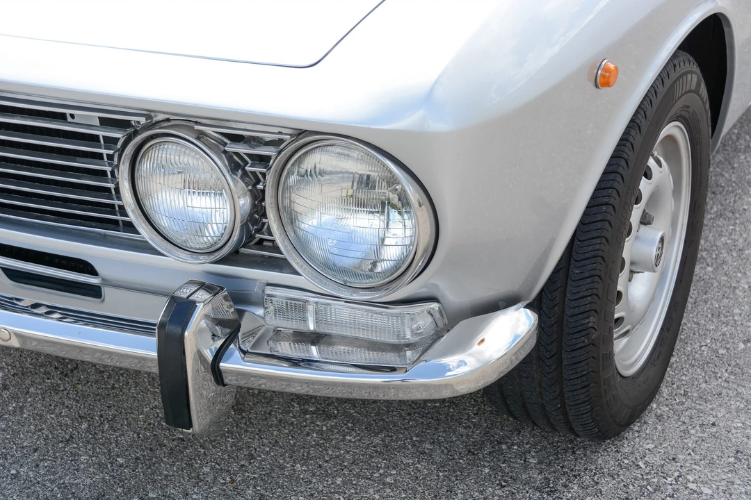 1974 Alfa Romeo 2000 GT Veloce - Image 9 of 31