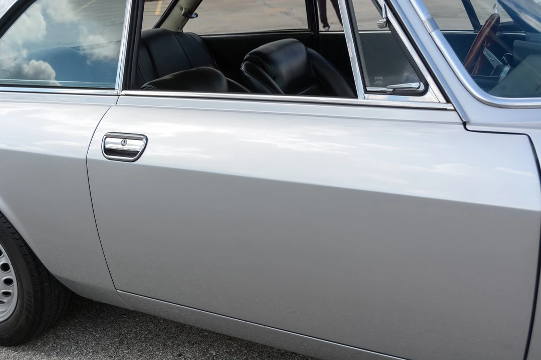 1974 Alfa Romeo 2000 GT Veloce - Image 18 of 31