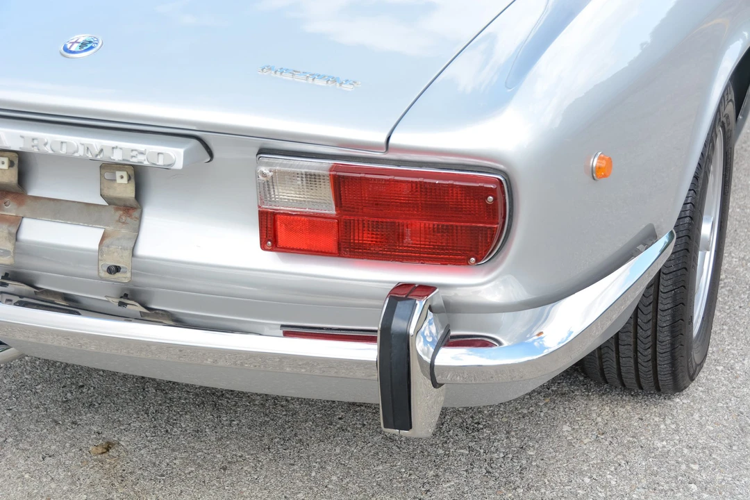 1974 Alfa Romeo 2000 GT Veloce - Image 13 of 31