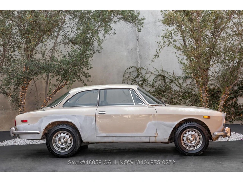 1974 Alfa Romeo Alfetta GT - Image 4 of 31