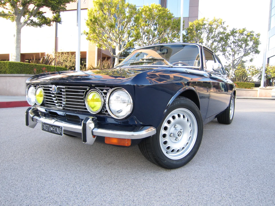 1974 Alfa Romeo 2000 GT Veloce - Image 4 of 31