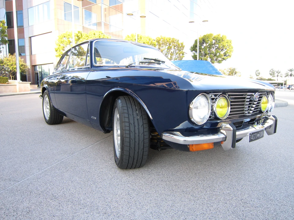 1974 Alfa Romeo 2000 GT Veloce - Image 10 of 31