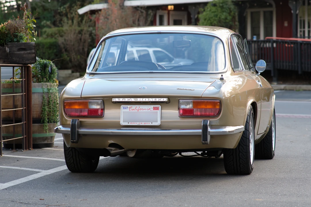 1974 Alfa Romeo 2000 GT Veloce - Image 8 of 31