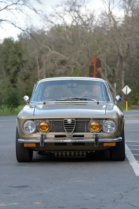 1974 Alfa Romeo 2000 GT Veloce - Image 12 of 31