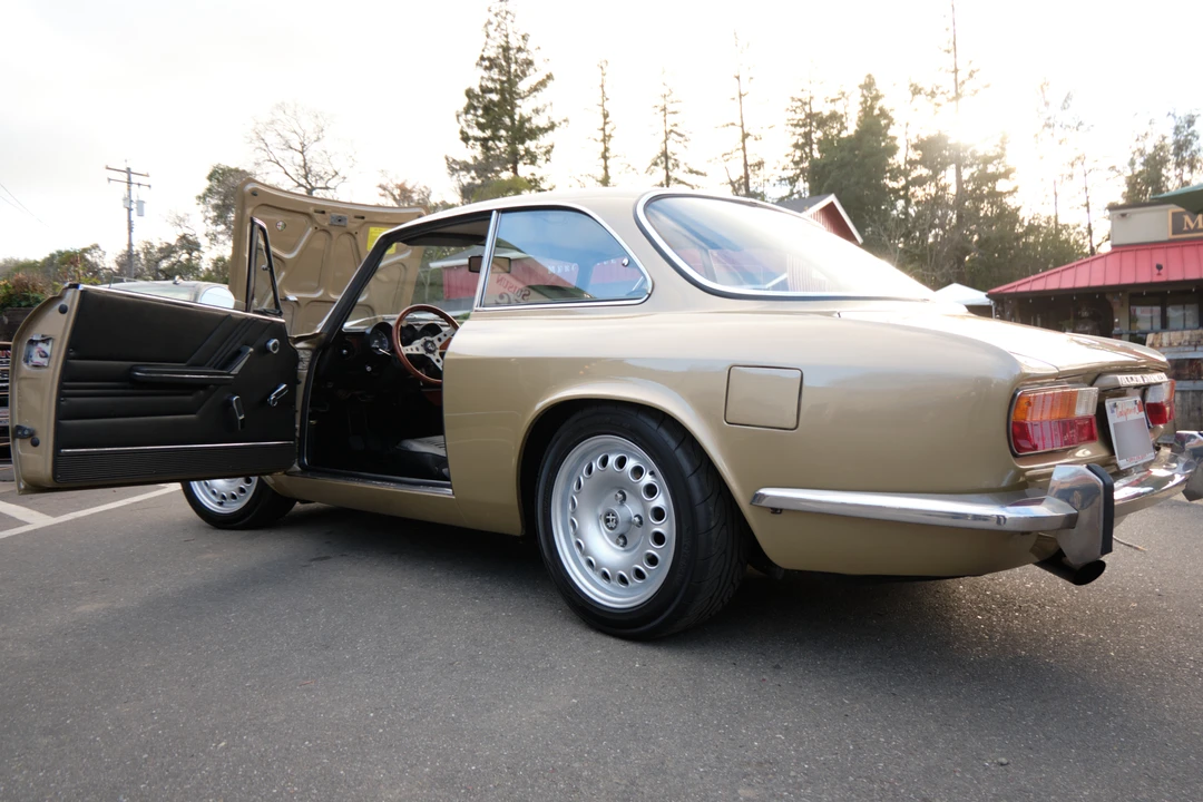 1974 Alfa Romeo 2000 GT Veloce - Image 30 of 31