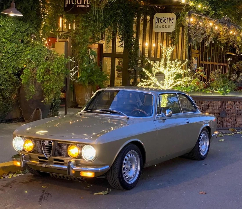 1974 Alfa Romeo 2000 GT Veloce - Image 10 of 31