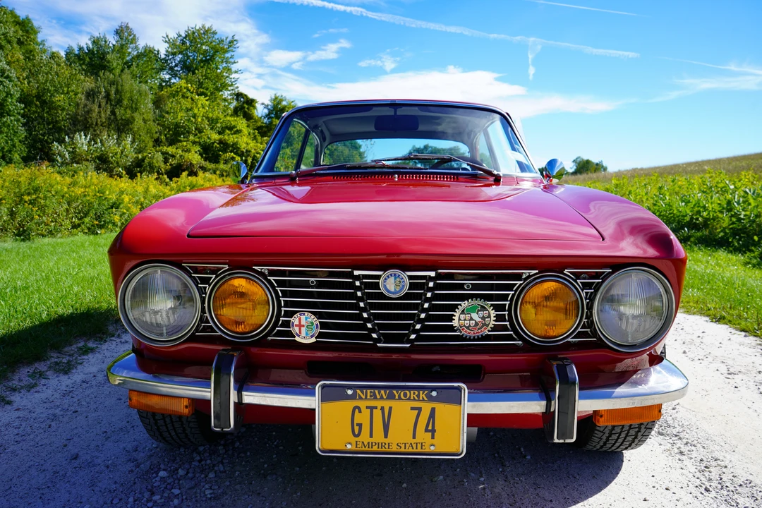 1974 Alfa Romeo 2000 GT Veloce - Image 13 of 31