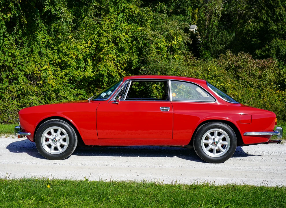 1974 Alfa Romeo 2000 GT Veloce - Image 27 of 31