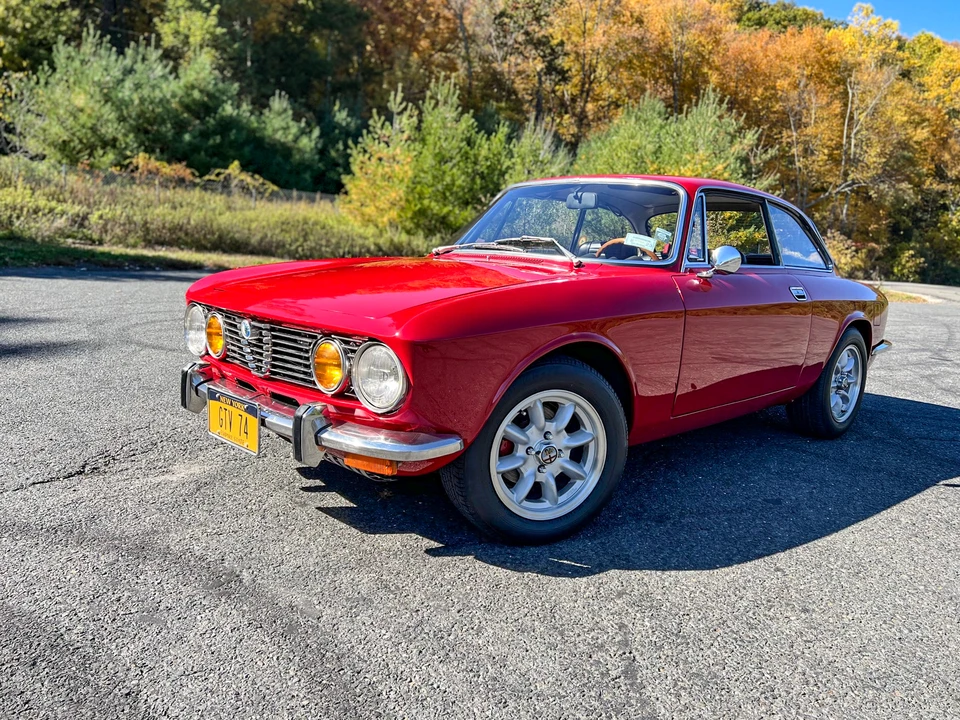 1974 Alfa Romeo 2000 GT Veloce - Image 19 of 31