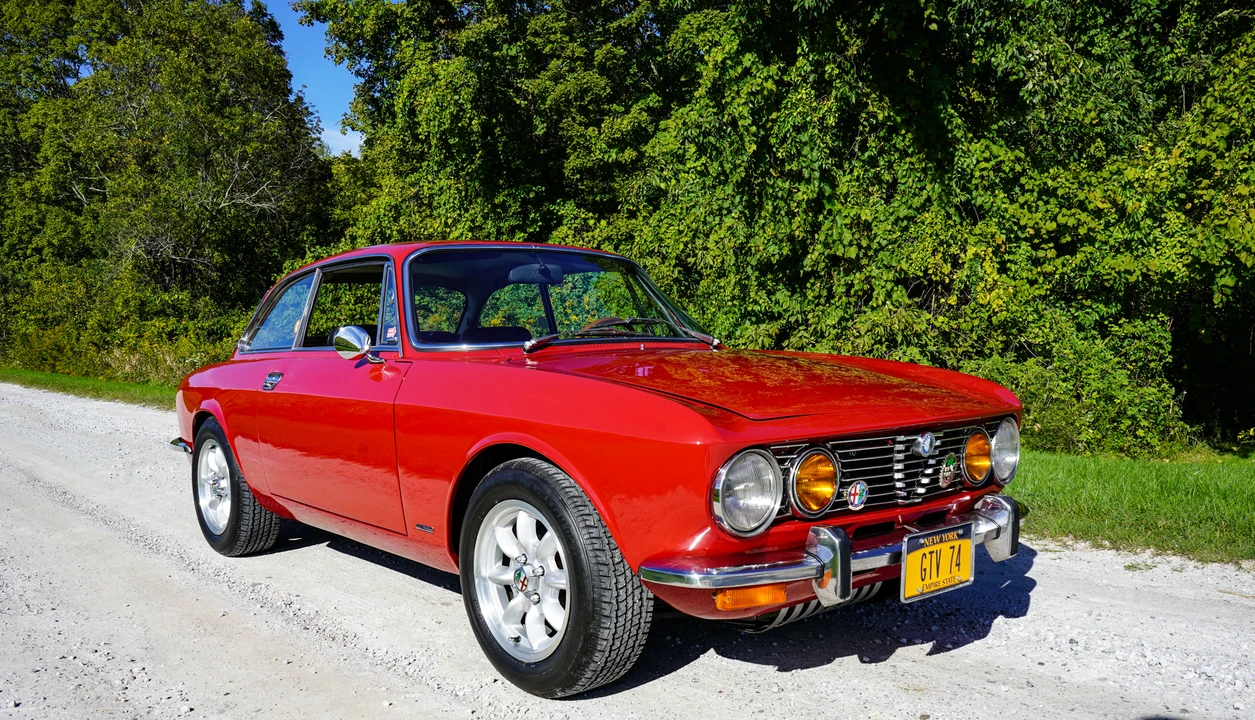 1974 Alfa Romeo 2000 GT Veloce - Image 3 of 31