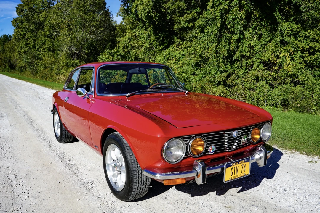 1974 Alfa Romeo 2000 GT Veloce - Image 4 of 31