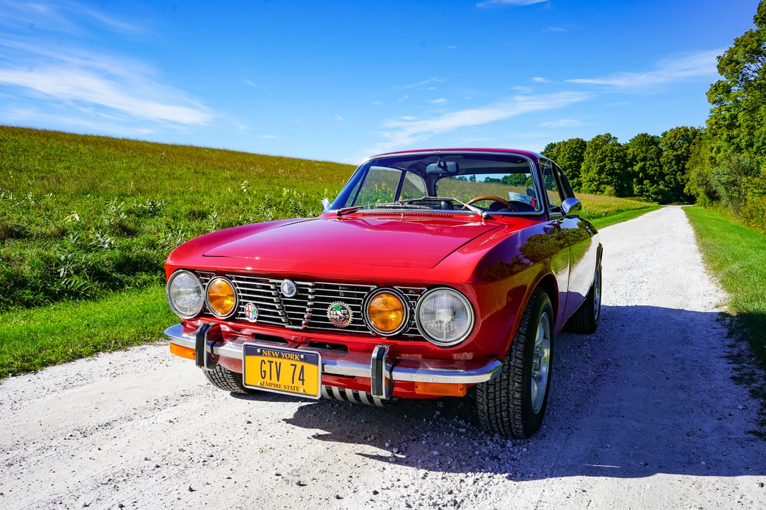 1974 Alfa Romeo 2000 GT Veloce - Image 14 of 31